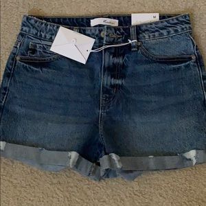 Kankan’s denim shorts